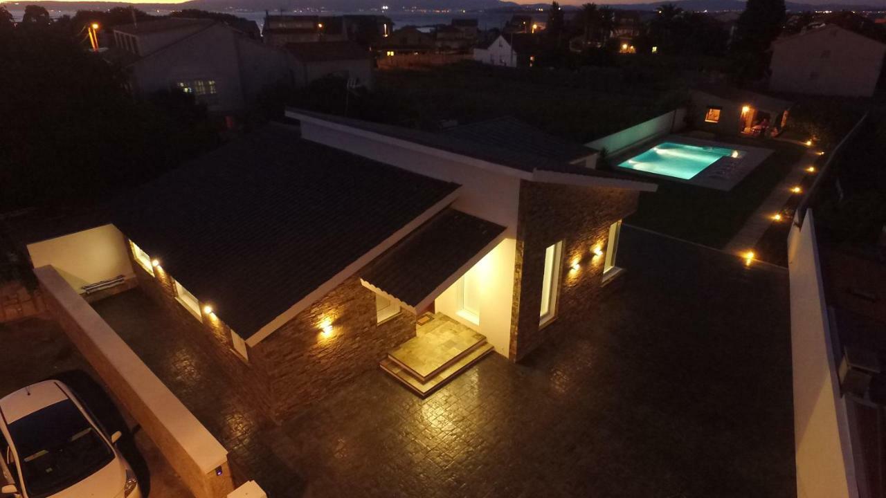 Casa Rural Con Piscina Vina De Millan O Grove Exterior photo